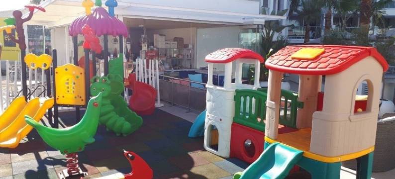 丽曼纳基海滩酒店(Limanaki Beach Hotel & Suites)图片