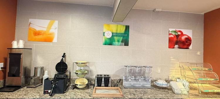 克雷斯特维尤 I-10 埃格林空军基地区域的品质酒店(Quality Inn Crestview I-10 Eglin AFB Area)图片