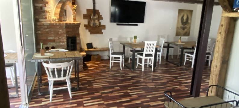 伊尔玛尼亚旅馆(La Irmania Pension)图片