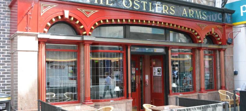 红色小屋(Rooms At Rue)图片