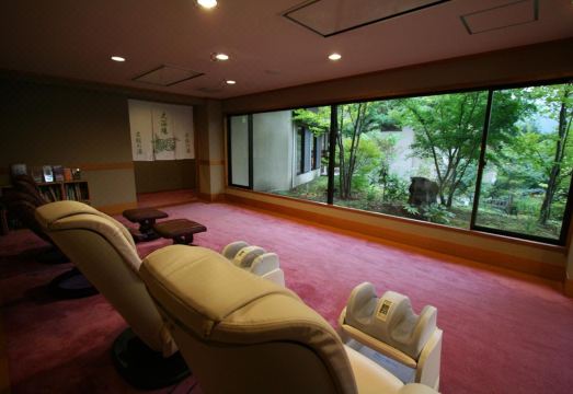Senkyo Hotel Overview