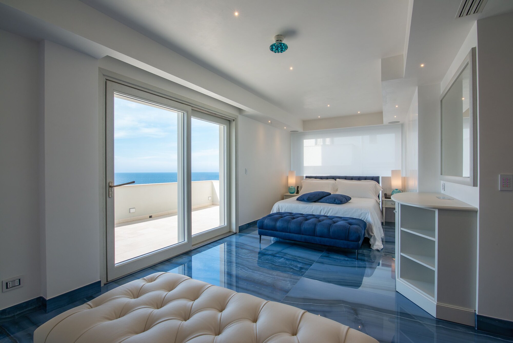 Hotel Grotta PalazzeseOver view