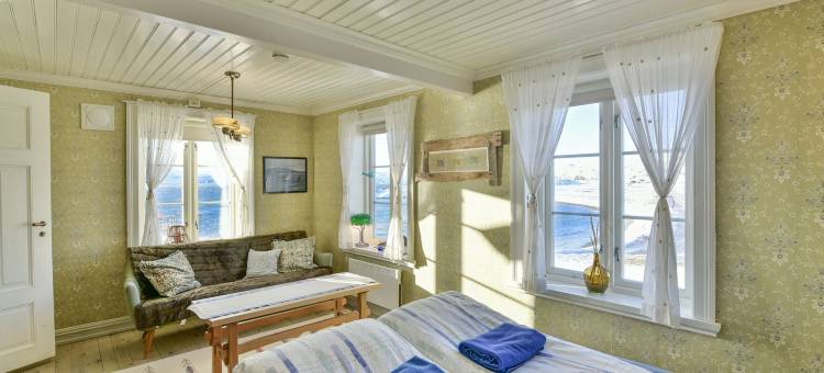 康斯峡湾北极小屋(Kongsfjord Arctic Lodge)图片