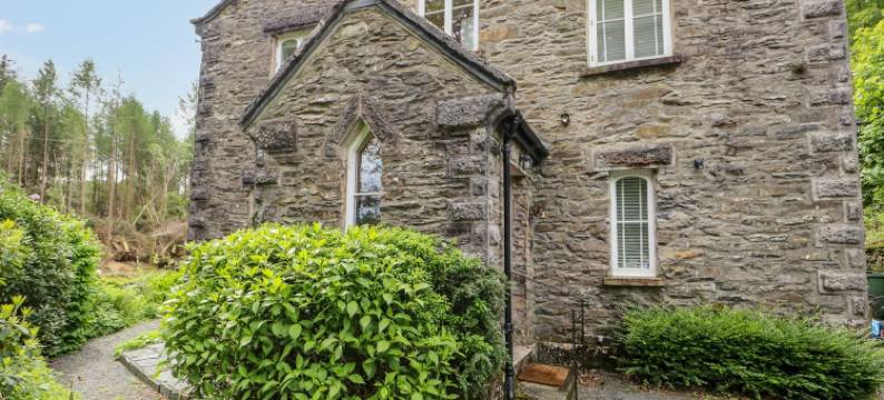 丹尼斯庭园(Danes Court)图片