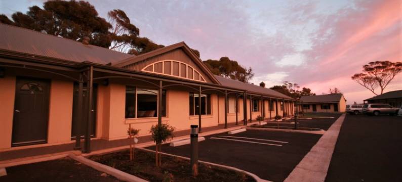 桑丹莫特酒店(Sundowner Motel Hotel)图片