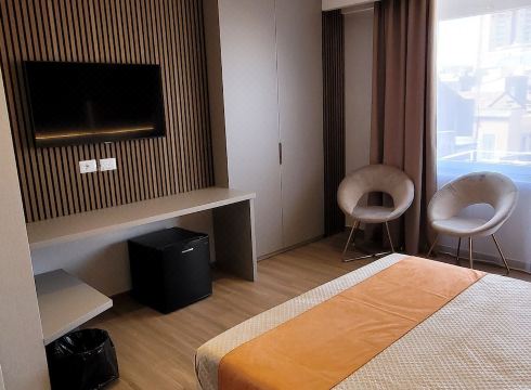 Th Luxury Central Hotel Overview