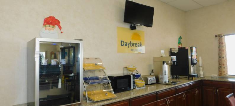 亨廷顿戴斯酒店(Days Inn by Wyndham Huntington)图片