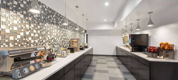 中途机场贝斯特韦斯特套房酒店(Best Western Inn  Suites - Midway Airport)图片