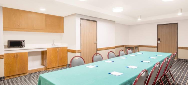 马歇尔顿呗盟套房酒店(Baymont by Wyndham Marshalltown)图片