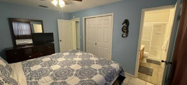 3-bedroom house in fabulous Bradenton with AC, WiFi, Youtube TV, pool and more..图片