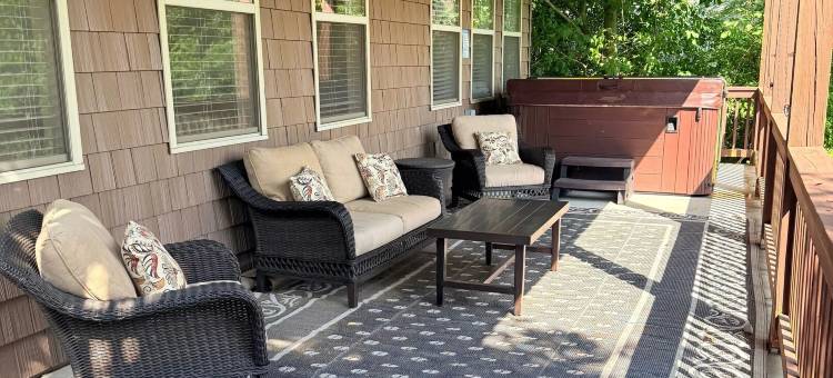 湖畔轻松三层住宅(Lake It Easy 3 Level Home)图片