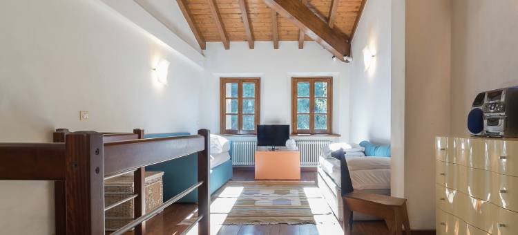 Mansion in Pescaglia near Tuscan Coast图片