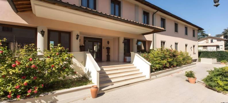 阿尔巴托雷莫拉酒店(Hotel Alba Roma)图片