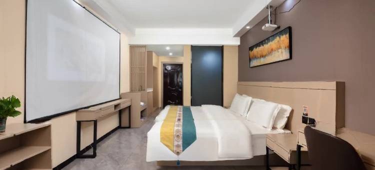 青巢观影酒店(天明财富广场店)图片