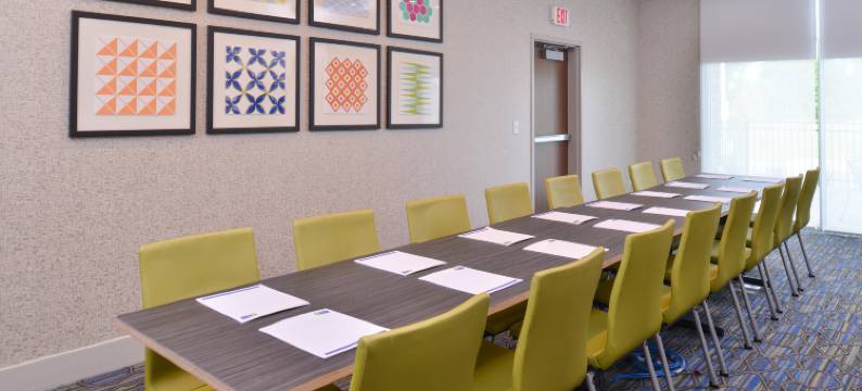 奥马哈机场智选假日套房酒店(Holiday Inn Express & Suites OMAHA AIRPORT by IHG)图片