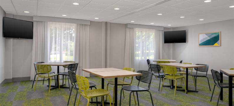 Spark by Hilton Lancaster图片