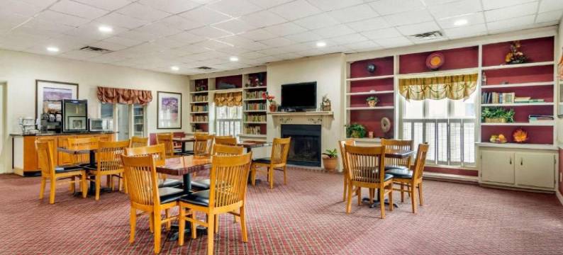 Perry Inn & Suites National Fairground I 75图片