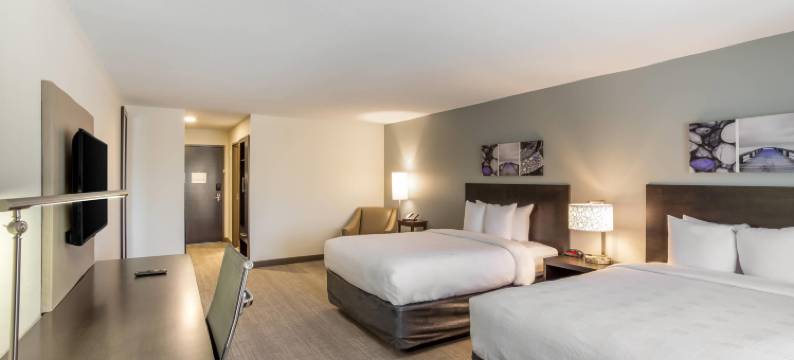 洛根俄亥俄霍金希尔斯美茵斯坦套房酒店(MainStay Suites Logan Ohio-Hocking Hills)图片