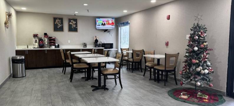 呗盟艾奥瓦莱克查尔斯酒店(Baymont by Wyndham Iowa Lake Charles)图片