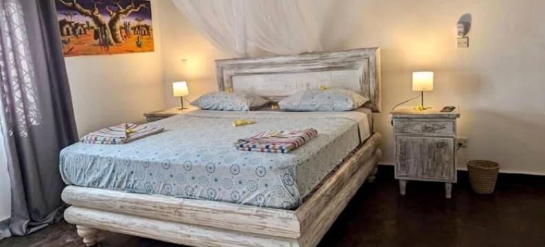 白色尼翁巴马林迪(White Nyumba)图片