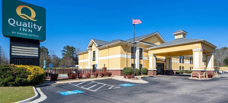 亚历山大市凯艺酒店(Quality Inn Alexander City)图片