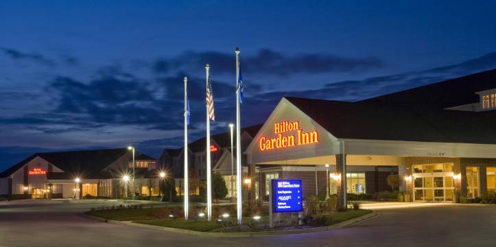 密尔沃基西北会议中心希尔顿花园酒店(Hilton Garden Inn Milwaukee Northwest Conference Center)