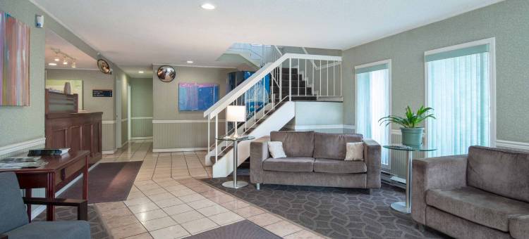 卡什溪桑德曼酒店(Sandman Inn Cache Creek)图片