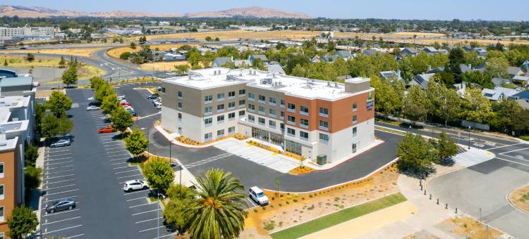 休森市纳帕谷区智选假日套房酒店(Holiday Inn Express & Suites Suisun City)图片