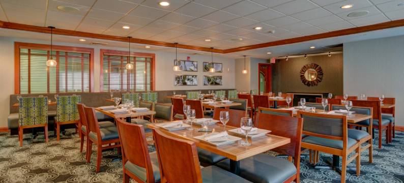 Holiday Inn & Suites 密尔沃基机场(Holiday Inn & Suites MILWAUKEE AIRPORT by IHG)图片