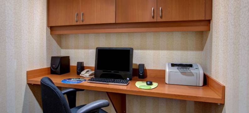 科灵伍德戴斯套房酒店(Days Inn & Suites by Wyndham Collingwood)图片