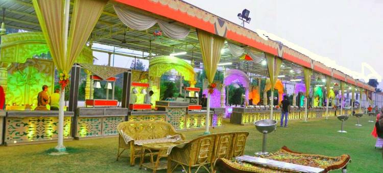 鲁比石头希夫维拉斯宫殿(Rubystone Shiv Vilas Palace)图片