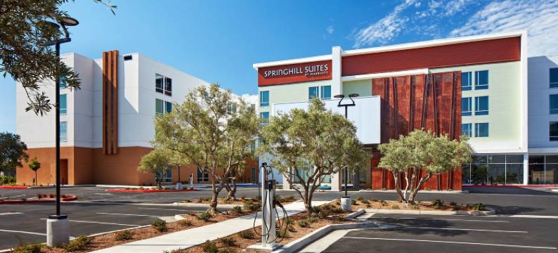 拉加尔托唐尼SpringHill Suites酒店(SpringHill Suites Los Angeles Downey)图片