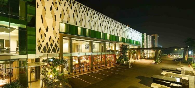 西卡朗加巴贝克假日酒店(Holiday Inn Cikarang Jababeka)图片