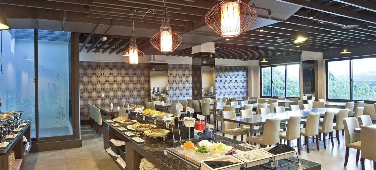 嘉义仁义湖岸大酒店图片