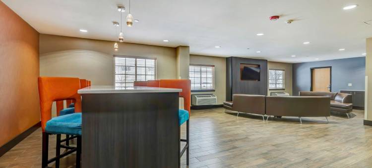 郊区长住酒店(Studio 6 Lenexa, KS - Overland Park)图片