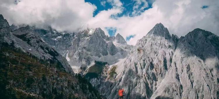 丽江石头厝雪山度假酒店图片