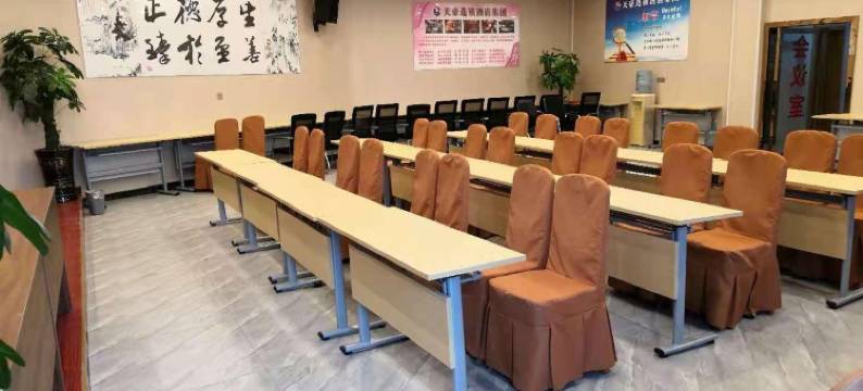 垫江皇廷假日酒店图片