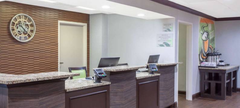 查尔斯顿体育馆蔚景温德姆酒店(Wingate by Wyndham Charleston Coliseum)图片