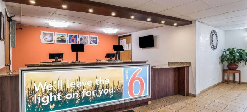 艾尔克格罗夫村6号汽车旅馆(Motel 6 Elk Grove Village, IL)图片