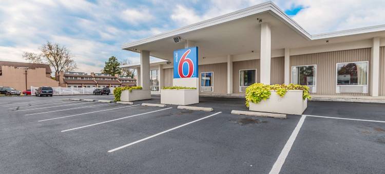 弗吉尼亚温彻斯特6号汽车旅馆(Motel 6 Winchester, VA)图片