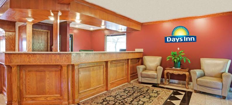 门罗戴斯酒店(Days Inn & Suites by Wyndham Monroe)图片