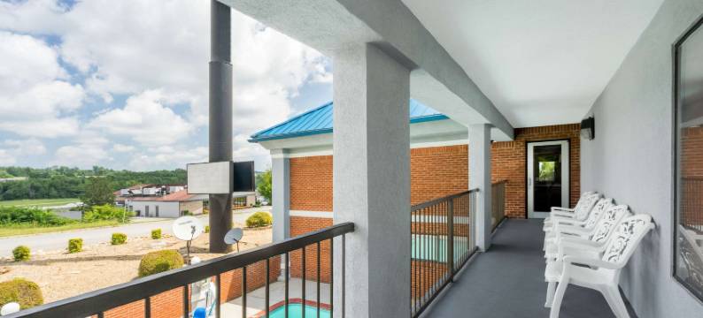 丹德里奇速8酒店(Super 8 by Wyndham Dandridge)图片