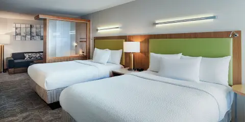 布盧明頓萬豪SpringHill Suites 酒店