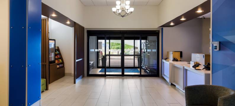 智选假日套房酒店牛顿斯巴达(Holiday Inn Express & Suites NEWTON SPARTA by IHG)图片