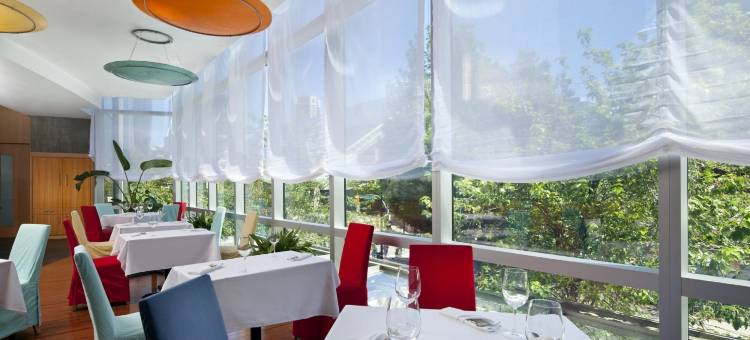 艾姆巴克温哥华钻石度假村(Embarc Vancouver)图片