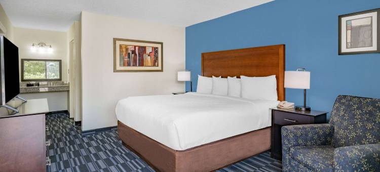 牛津戴斯套房酒店(Days Inn and Suites by Wyndham Oxford)图片