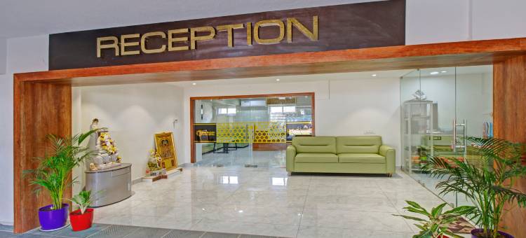 Treebo 乌莎瓦西维阿利皮里路，距离提鲁帕提中央公交车站2公里(Treebo Usha Vasavi Alipiri Road, 2 Km from Tirupati Central Bus Station)图片