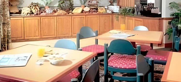 格林内尔丽怡酒店(Country Inn & Suites by Radisson, Grinnell, IA)图片