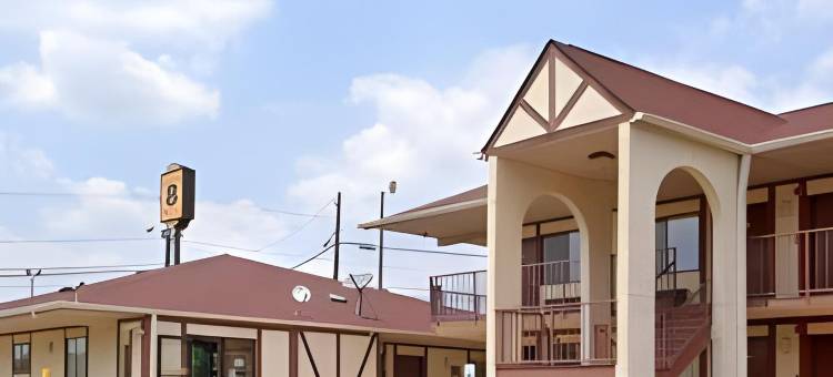 伯灵顿速8酒店(Super 8 by Wyndham Burlington NC)图片