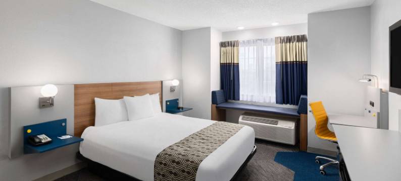 鲍灵格林温德姆麦客达套房酒店(Microtel Inn & Suites by Wyndham Bowling Green)图片